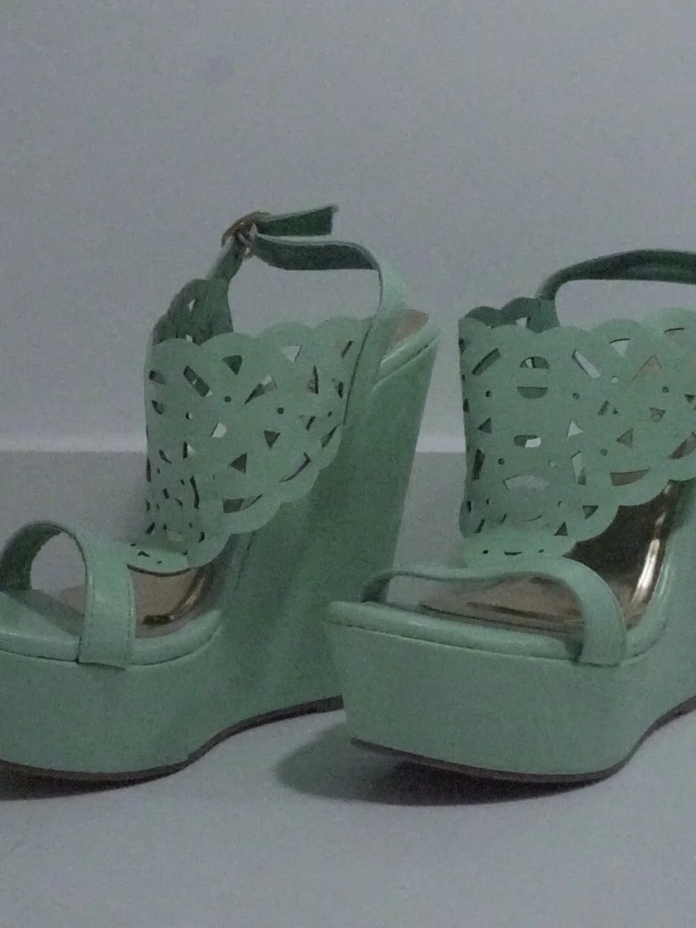 turquoise platforms